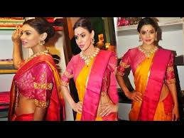 Baltimaade kaasaegseima infrastruktuuriga jahisadam asub kõrvuti tippklassi mereäärsete korterelamutega vaikses ning. Sexy Sara Loren Wearing Low West Saree Looking Kadak Aunty Video Dailymotion