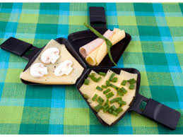 Gibt extra raclette käse oder kannst auch anderen nehmen. Das Perfekte Raclette Zubereiten