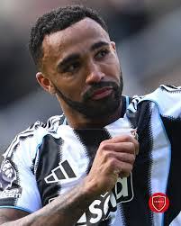 Mario Dimech's Instagram, Twitter & Facebook