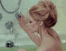 Hot Girls In The Bath GIFs | Tenor