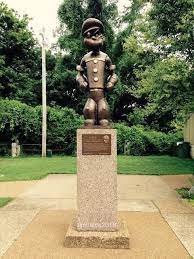 Popeye Monument Popeye The Sailor Man Sailor Popeye