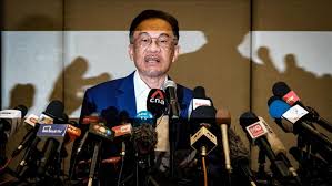 Dunia politik adalah channel youtube yang menyajikan berita hari ini, berita terbaru, berita terbaru hari ini, berita hari ini. Raja Malaysia Bertemu Pm Muhyiddin Dan Anwar Ibrahim Republika Online