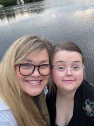 Meet Grace & Carrie Key