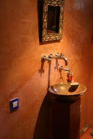 vasque pierre maroc murs taddelackt atelier ars et labor michel lauga bathroom vanity vanity sink