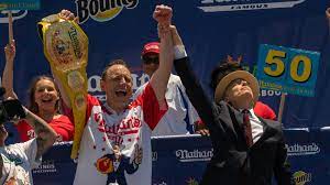 Joey chestnut broke his own world record at the annual nathan's hot dog eating contest sunday — a fourth of july feat much of america missed thanks to espn's shoddy live feed. Dgyk6 Qnvffrum