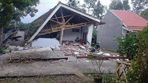 Terjadi gempa bumi di kota aceh yang berkekuatan 6,4 sr. Selasa Pagi 3 Wilayah Di Indonesia Diguncang Gempa Kendari Nias Barat Dan Maluku Tribunnews Com Mobile