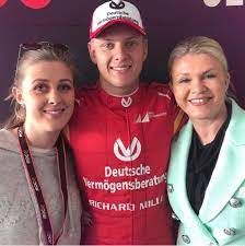 Pin Von Michaela Auf Formula 1 Drivers Mick Schumacher Helene Fischer Hochzeit Rennsport