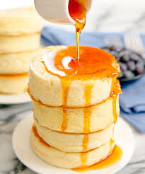 These Japanese Style Souffle Pancakes Are Incredibly Light And Fluffy They Are A Popular Trend In Japan But You Souffle Pancake Recipe Food Souffle Pancakes