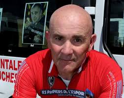 Les "Pompiers de l'espoir" pédalent contre le cancer