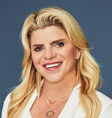 Christina Wing's Instagram, Twitter & Facebook