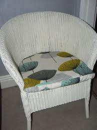 lloyd loom chair repainted and new cushion chaise osier salle a manger chaise