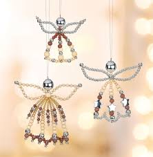 Utilisez 2 serviettes de couleurs. Idee Creative Anges En Etoiles De Fil Metallique Et Perles Buttinette Loisirs Creatifs