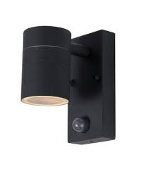 zwarte buitenlamp acco met bewegingssensor buitenlamp buitenlampen wandlamp