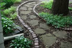 Flagstone Slate And Other Stone Walkway Ideas Welcome to today's gallery, featuring pictures of walkway ideas in a multitude of materials and styles including pavers, flagstone, brick. stone walkway ideas