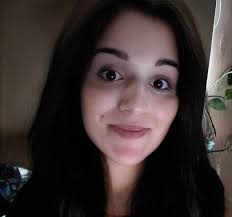 Ich bin eine Transfrau und habe auf dem Transnames-Subreddit bereits  ziemlich gute Namensvorschläge erhalten, aus denen ich zwei weitere Namen  für mich auswählen kann (ich habe bereits einen, möchte aber drei). Welcher