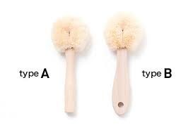 北山正積商店は 柔らかな高品質の棕櫚 シュロ たわしを職人の手でひとつひとつ作っています 職人の経験と技術を活かした台所用たわし お風呂用たわし ペット用たわしと幅広く取り揃えています ペット用品 ペット たわし