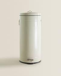 In The French Kitchen With Mimi Thorisson A New Collection From Zara Home Kitchen Trash Cans Zara Home Kitchen Bin