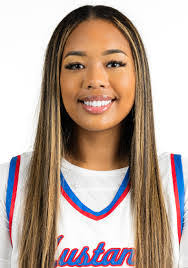 Brianna Mcleod's Instagram, Twitter & Facebook