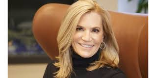 Laura Kohler's Instagram, Twitter & Facebook