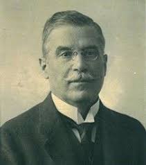 Wurzeln in Hohenems, Erfolge in Wien