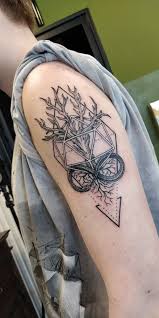 Whoever loves the concept of life and is a tattoo enthusiast, this one won't ever be a bad choice. My Fresh Ouroboros X Tree Of Life Tattoo Done By Butcher Boo Boo At Vintage Tatoo Breda The Netherlands Tattoos