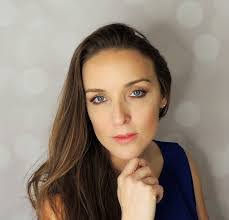 Mandy Hanson's Instagram, Twitter & Facebook