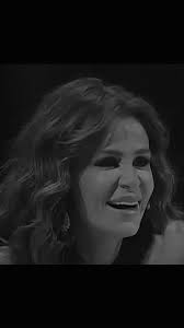 بدي غير فيكي العالم..❤️