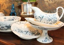 longwy mignon dishes circa 1870 aardewerk blauw