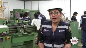 Estudios técnicos concluidos (deseable) mínimo 1 año de experiencia en puestos similares disponibilidad… Ivan Y Beatriz Se Capacitan Gratuitamente Como Operarios De Produccion Youtube
