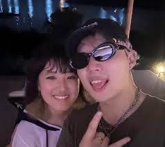 Alyssa Chia's Daughter Wrote "My Great Love" to Caption Her Photo with  Singer ØZI