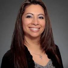 Traci Mendoza's Instagram, Twitter & Facebook