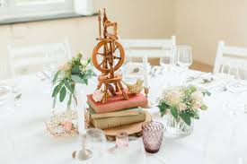Tischdeko Unserer Disney Hochzeit Dornrochen Sleeping Beauty Spinnrad Rosen Roschen Aurora Krone Disney Hochzeit Tischdeko Hochzeit Hochzeit