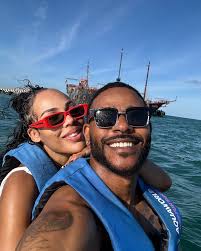 I be #outside …only for my man tho 😆 #vegas was a cute lil moment ☺️