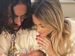 Ashley Paradise's Instagram, Twitter & Facebook