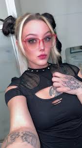 Emo style and aging conversation