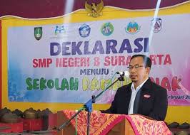 Laporan pembelajaran jarak jauh (daring) yang disusun guru, minimal harus memenuhi beberapa komponen berikut. Smpn 8 Surakarta Deklarasikan Sekolah Ramah Anak Smp N 8 Surakarta