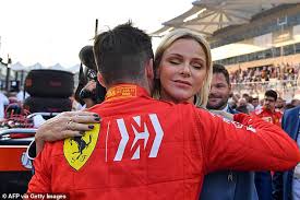 Photo charlène de monaco métamorphosée : Charlene De Monaco Felicite Chaleureusement Charles Leclerc A Abu Dhabi