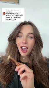 Abigail Saunders's Instagram, Twitter & Facebook