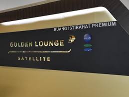 The dining room had a couple of hot dishes on display which looked positively unappetizing, as if they had malaysia airlines lounge champagne kuala lumpur airport. Review Malaysia Airlines Golden Lounge Kuala Lumpur Satellite