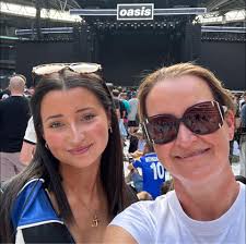 Hi we have a free day when staying in Yllas, how easy would it be and would  it be worth it to go to Levi for the day? Thanks