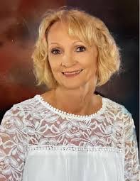 Claire Loftus's Instagram, Twitter & Facebook