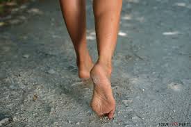 Barefoot beauty Natalie Grace- raw and unfiltered desire