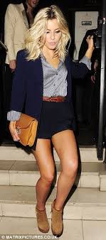Mastered specifically for vinyl by dynatron. Mollie King Uses The Pavement As Her Catwalk To Parade Her Supermodel Pins Fashion Icons Mollie King