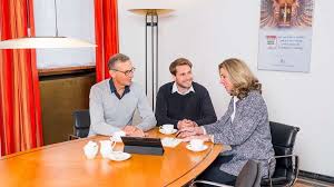 Seit 06/2012 ist marc rothmund als regionaldirektor für die dbfp deutsche beratungsgesellschaft für finanzplanung gmbh und als anlageberater für die fürst fugger privatbank tätig. Ihre Bank Der Tradition Verpflichtet Furst Fugger Privatbank