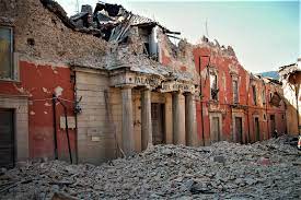A 10 anni dal terremoto de l'aquila, la ricostruzione resta una grande sfida nazionale, che è affidata alla responsabilità delle istituzioni, a tutti i livelli. 2009 L Aquila Colpita Dal Sisma Www Ideawebtv It Quotidiano On Line Della Provincia Di Cuneo