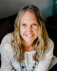 Amber Norwood's Instagram, Twitter & Facebook