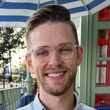 Stephen Utterback's Instagram, Twitter & Facebook