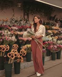 When looking for that last minute same day flower delivery in new york we sorted through the floral industry to narrow it down to our picks. Chloe Photographer Nyc On Instagram Ad There S Nothing Like New York In The Fall I Love To Go To The Farmers Mark In 2020 Nyc Photographers City Chic Fashion X