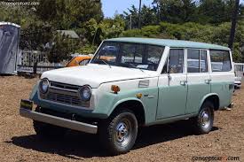 I would recommend switching to list view (top right) if browsing online, otherwise you can hit download all, it will zip them up you can download and browse offline: 1973 Toyota Land Cruiser Fj 40 Conceptcarz Com