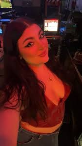 Come start your year off right with a cold drink and Haley until 2 a.m.  🎉🍻🍸